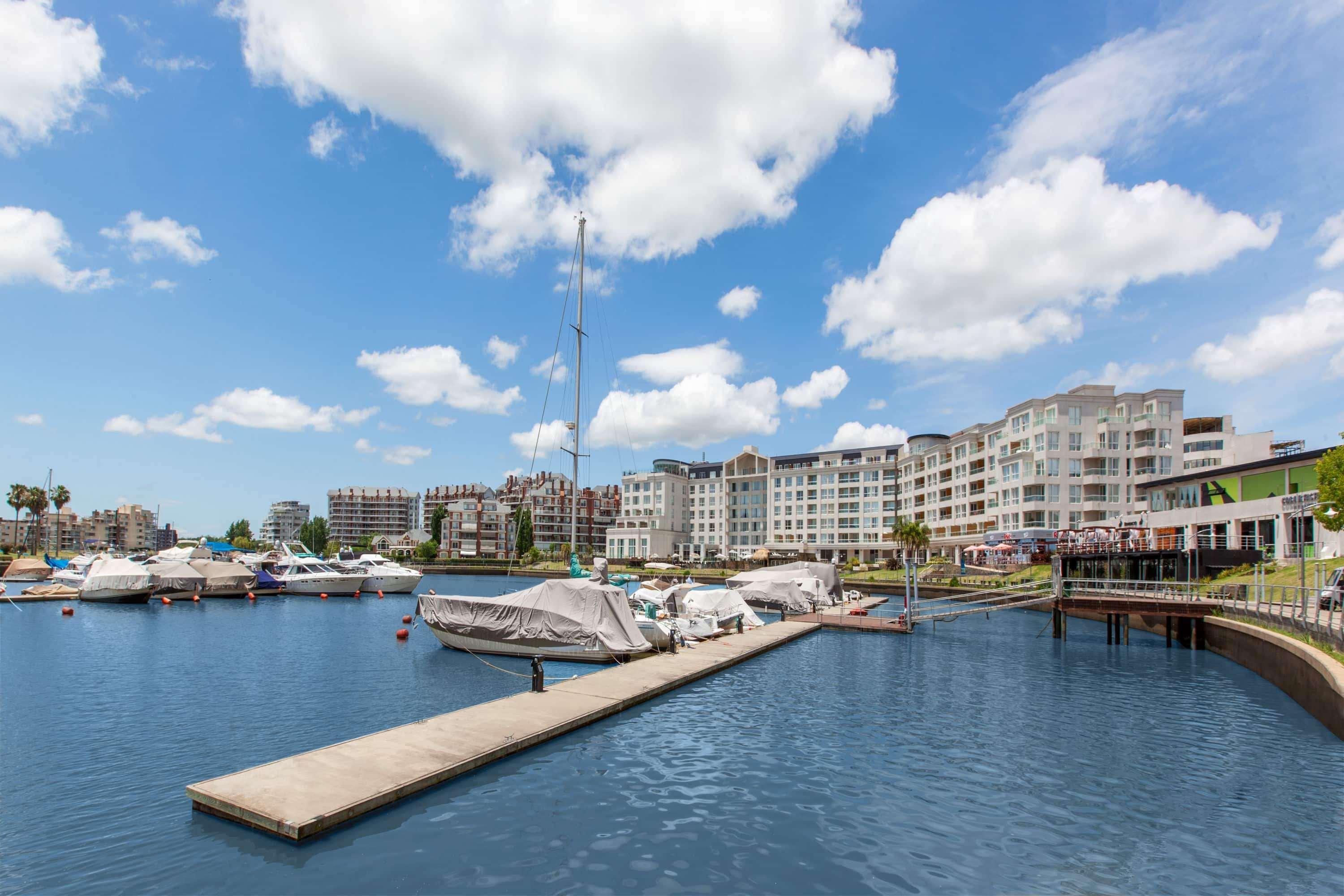 Hotel Wyndham Nordelta Tigre - Buenos Aires Zewnętrze zdjęcie The marina at the centre of the development