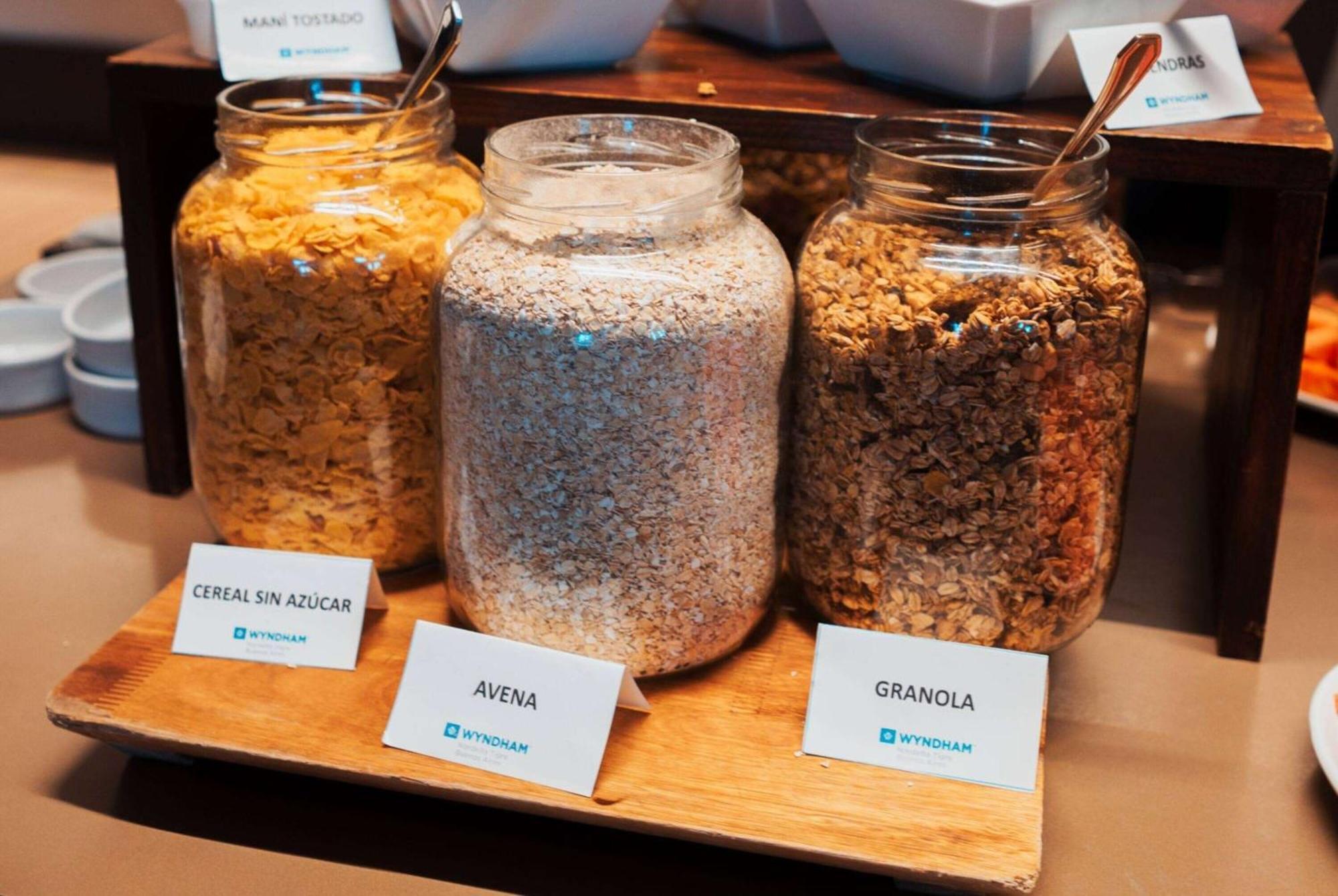 Hotel Wyndham Nordelta Tigre - Buenos Aires Zewnętrze zdjęcie Granola, oatmeal and cornflakes